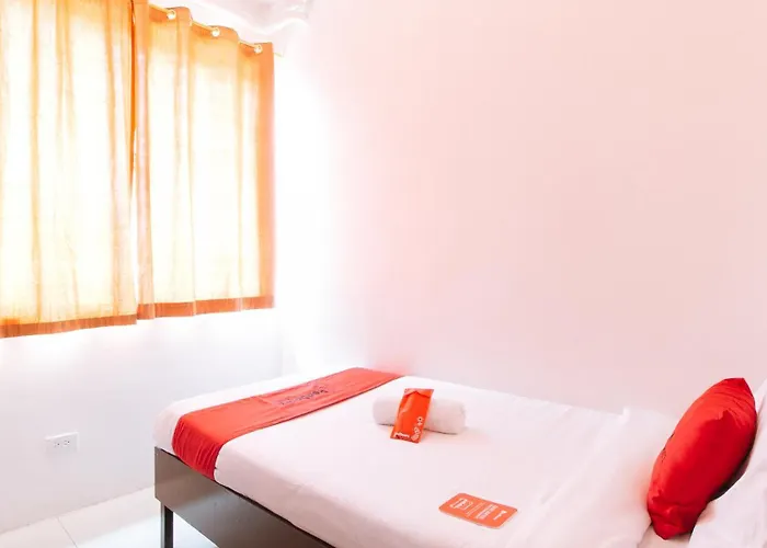 Hotel Reddoorz @ Jardin Lrt Tayuman 2*
