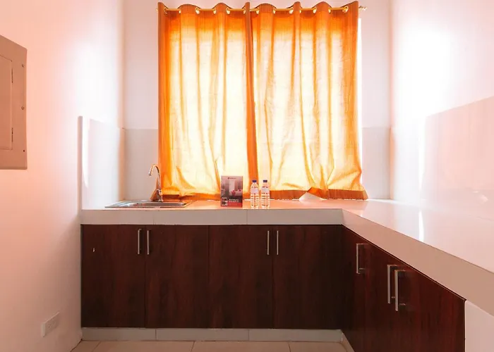 Hotel Reddoorz @ Jardin Lrt Tayuman