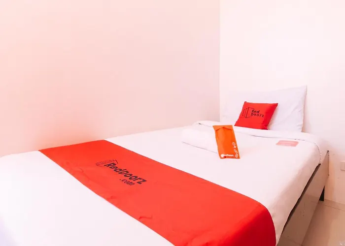 Hotel Reddoorz @ Jardin Lrt Tayuman