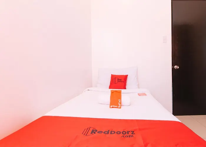 Hotel Reddoorz @ Jardin Lrt Tayuman Manila