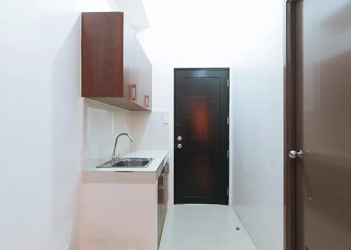 Hotel Reddoorz @ Jardin Lrt Tayuman