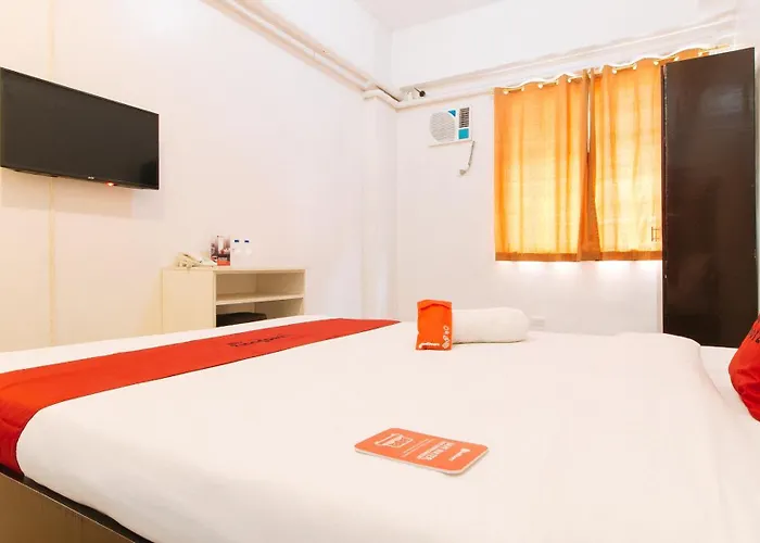 Hotel Reddoorz @ Jardin Lrt Tayuman 2*