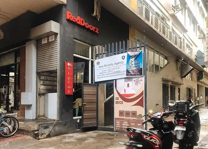 Hotel Reddoorz @ Jardin Lrt Tayuman