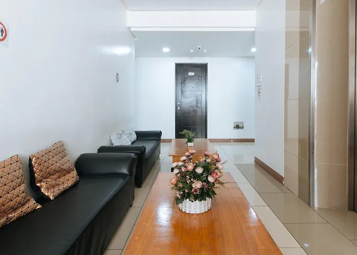 Hotel Reddoorz @ Jardin Lrt Tayuman 2*