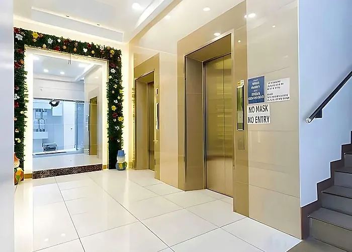 Hotel Reddoorz @ Jardin Lrt Tayuman Manila